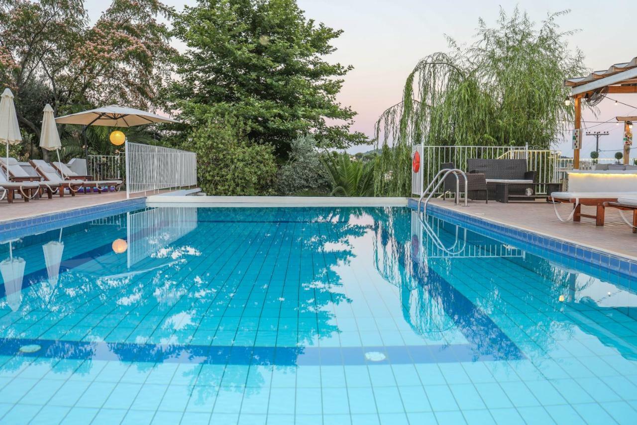 فندق Zorbas Family House ترولو المظهر الخارجي الصورة